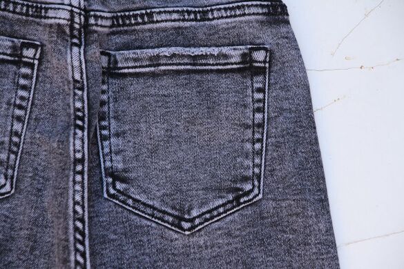 Купить Женские Джинсы MOM LDM L9745 (25/30 -6 ед.) оптом в интернет магазин jeansoptom.com