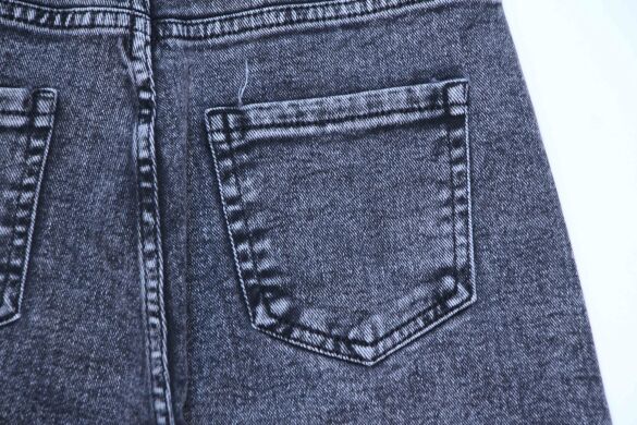 Купить Женские Джинсы Трубы FOREST BC3602 (25/28 -6 ед.) оптом в интернет магазин jeansoptom.com