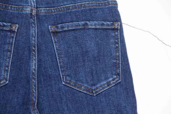 Купить Женские Джинсы Трубы VANTEI A7126 (25/30 -6 ед.) оптом в интернет магазин jeansoptom.com