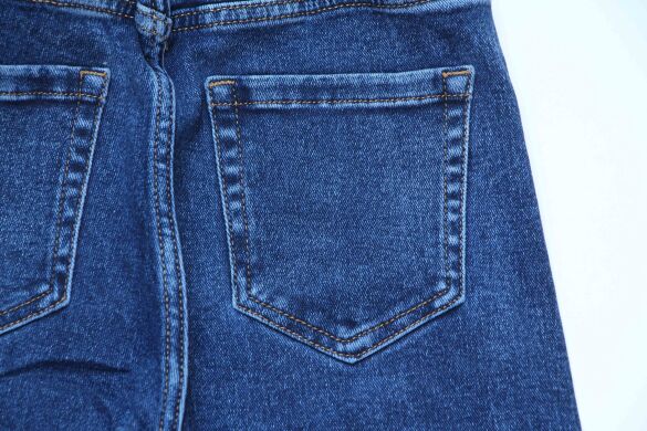 Купить Женские Джинсы Трубы DERUN DR8202 (28/33 -6 ед.) оптом в интернет магазин jeansoptom.com